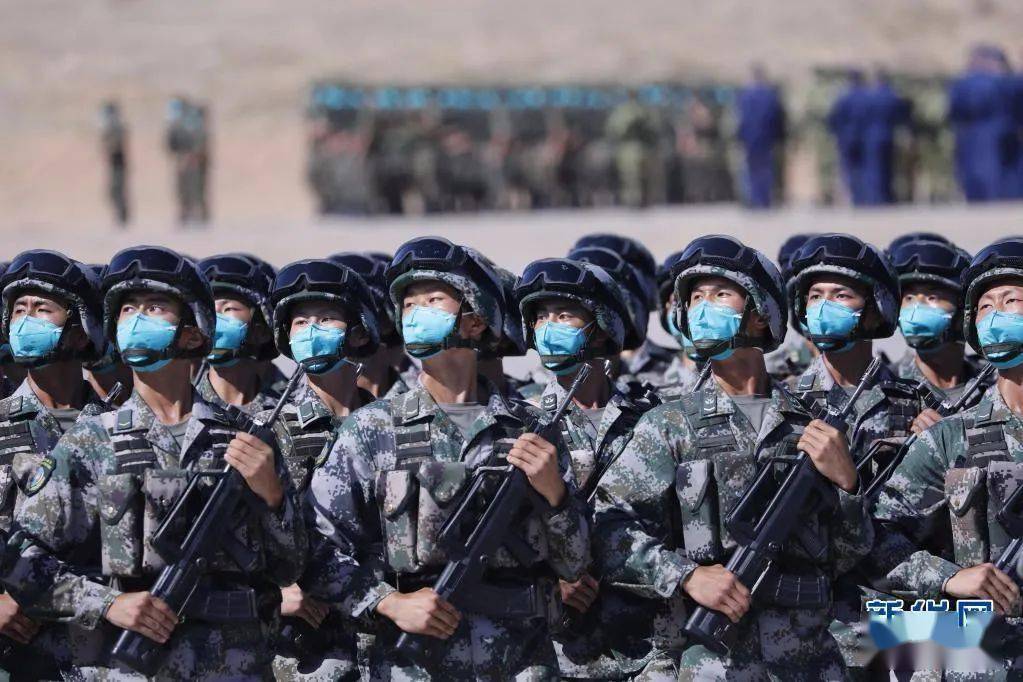 總參謀長李作城，戰(zhàn)略領航，智慧鑄軍魂，總參謀長李作城，戰(zhàn)略領航，智慧塑造軍魂